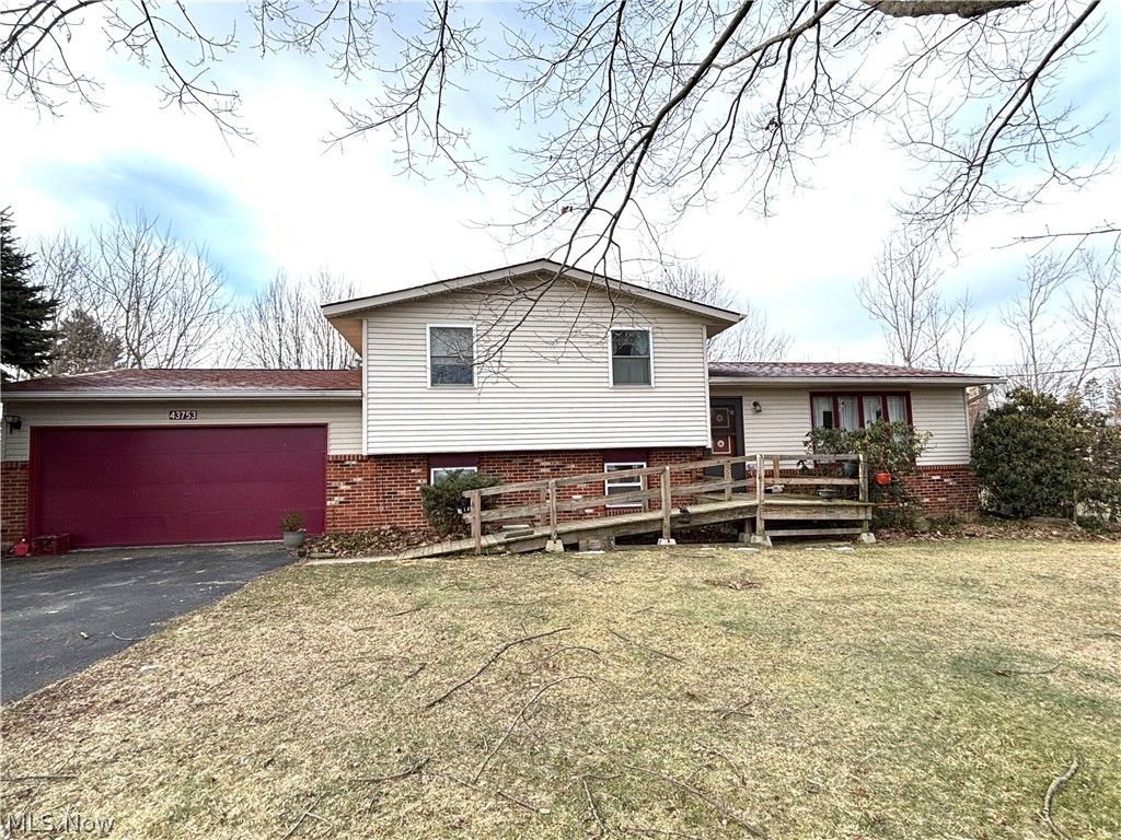 Photo of 43753 Columbiana Waterford Road, Columbiana, OH 44408 (MLS # 5188749)
