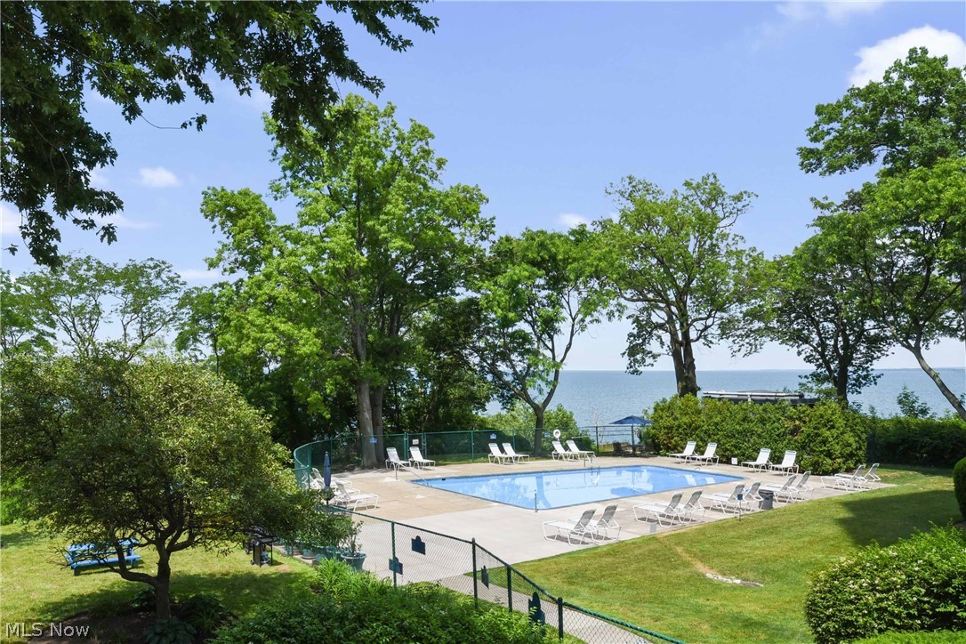 Marine Towers East Condo - Residential