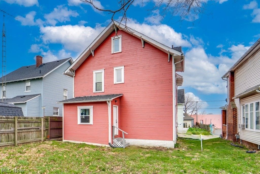 Photo of 821 19th Street NW, Canton, OH 44709 (MLS # 5208093)