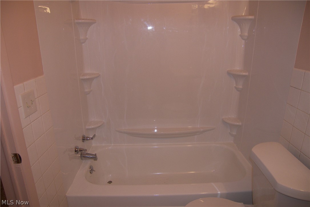 Erie Shores Condo Bldg B - Residential