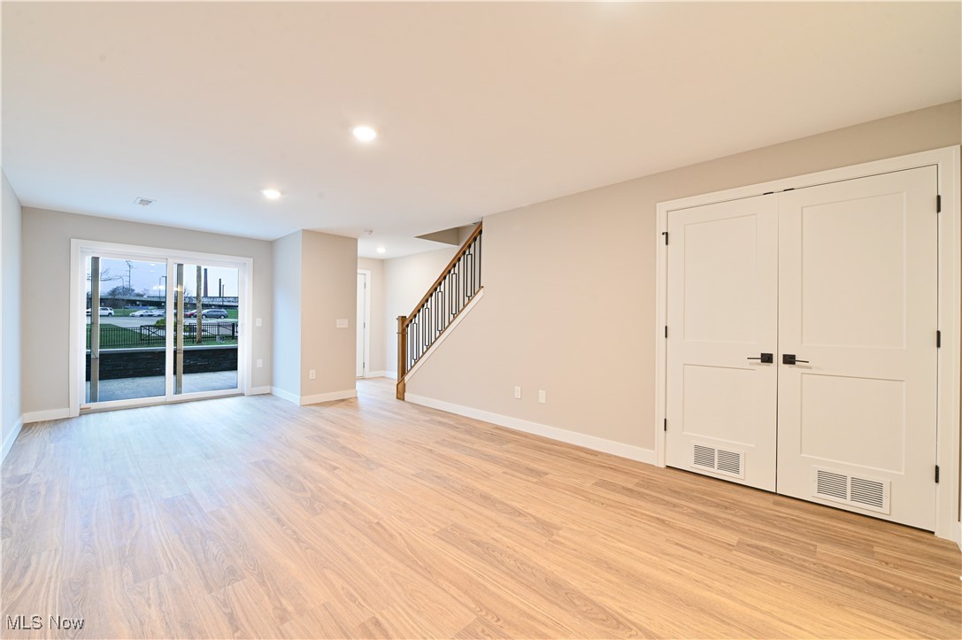 Walworth Pointe - Residential Lease