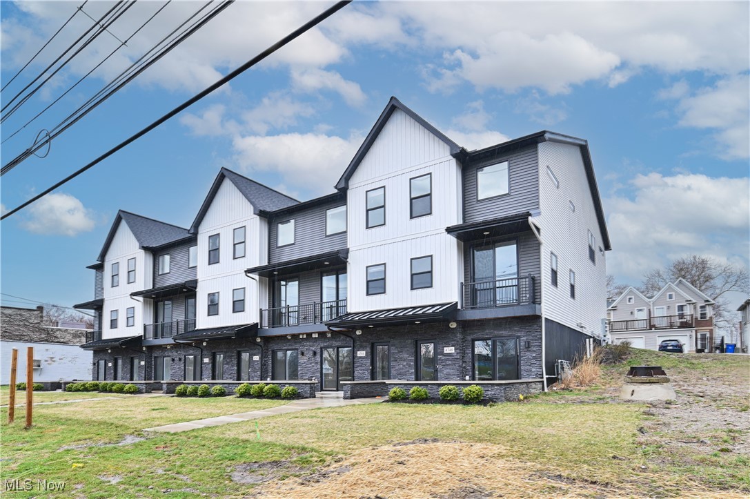 Walworth Pointe - Residential Lease