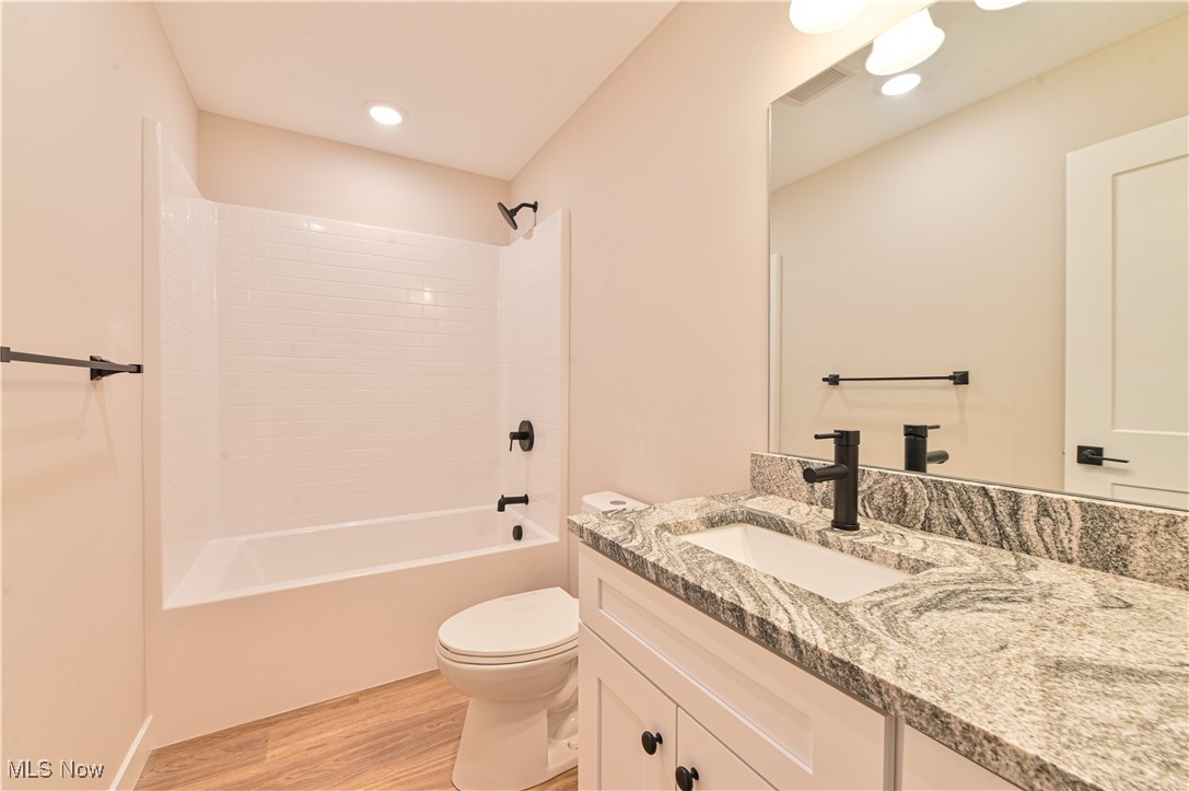 Walworth Pointe - Residential Lease