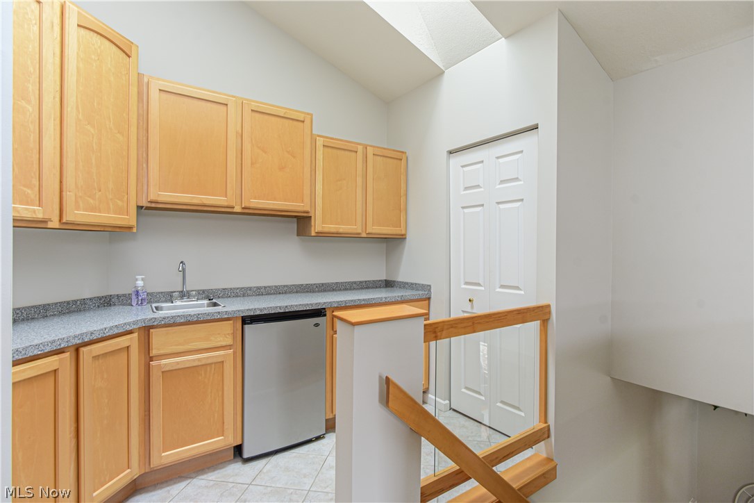 Back Bay/Arrowhead Condo - Residential