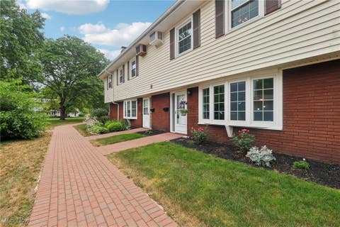 Photo for 11 Meadowlawn Drive 17