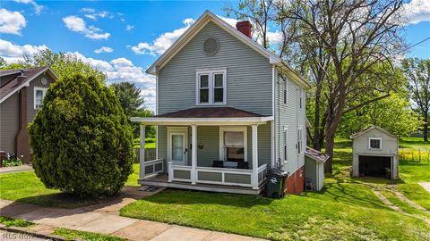 Homes For Sale - 420 Phillips Street<br/> Marietta, OH 45750