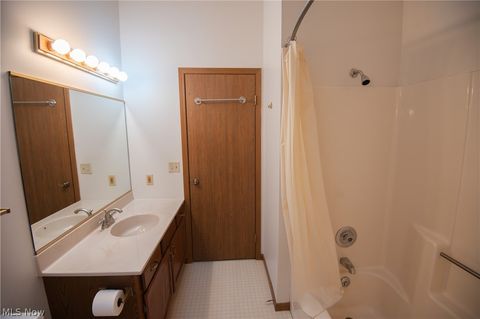 Tiny photo for 1327 Fox Run Drive, Youngstown, OH 44512 (MLS # 5186377)