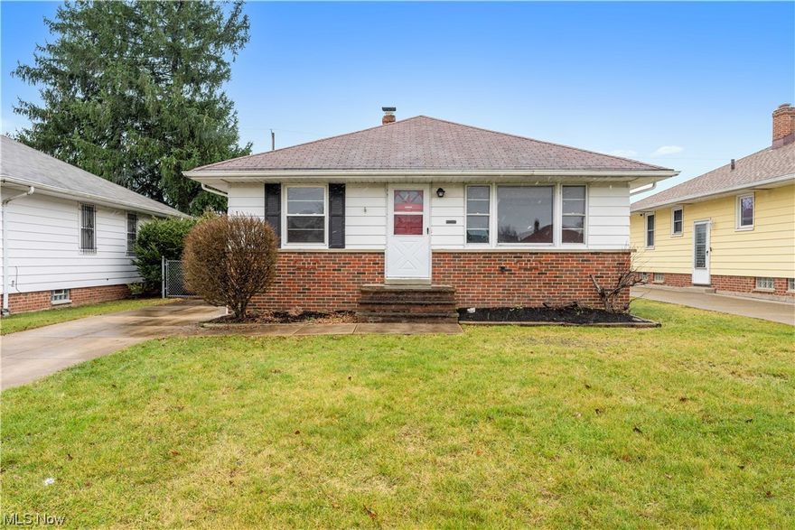 12304 Orme Rd, Garfield Heights - Spacious 3 bed 1.5 bath single family home! //

$ 1345 rent / $ 1345 deposit //
$49 application fee per adult //
1-2 pets OK with approved PetScreening and PetFee.(Some breed restrictions apply per HUD guidelines). //
NO SMOKING //
1 time $149 non-refundable set up fee paid at lease signing //

$30/month required resident benefit package; can include personal property/liability insurance for an additional $5/month for $35/month total. //

All applicants are required to fill out a PetScreening application, found on our website/app before being processed. Even if you have NO pets - this app must be filled out. 1-2 pets OK w/ approved PetScreening & PetFee (Some breed restrictions apply). 1 time, non-refundable pet fee of $200-500 per animal applies to all pets & must be paid prior to or when you pay your 1st month rent. (No fee for qualified assistance animals) //

Our application is processed through secure site: Findigs. They require ID & income verification. Without this, your app will not be processed. They offer 24/7 chat support on their app directly if you have any questions //

BEDROOMS: 3
BATHROOMS: 1.5 
UTILITIES / RESIDENT RESPONSIBILITY: Residents are responsible for all utilities including: water/sewer/trash, gas & electric and are responsible to maintain lawn care, maintenance & snow removal. Serious inquiries only.