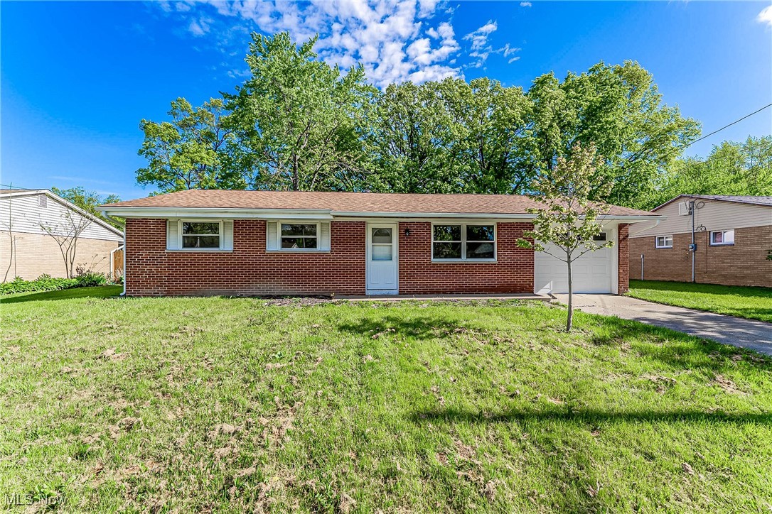 4706 Mapleview Drive, Vermilion, Ohio image 1