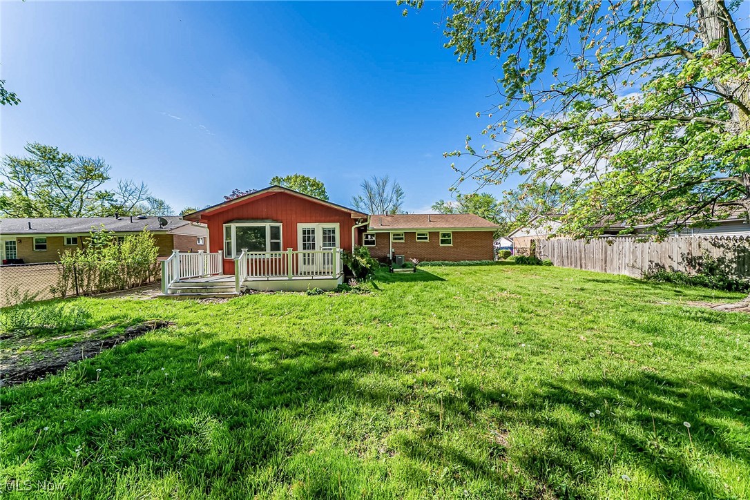 4706 Mapleview Drive, Vermilion, Ohio image 24