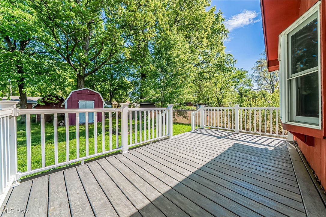 4706 Mapleview Drive, Vermilion, Ohio image 21