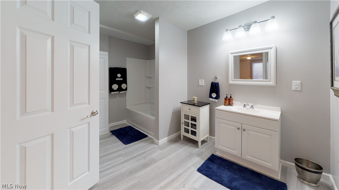 Emerald Lakes Ph 03 - Residential