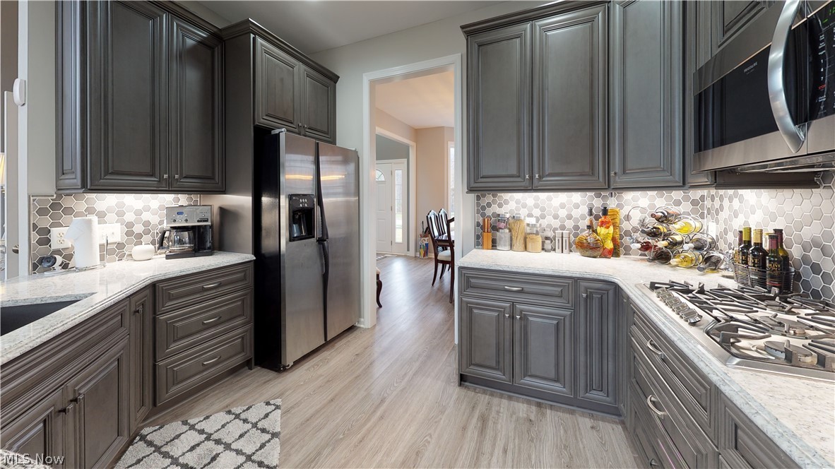 Emerald Lakes Ph 03 - Residential