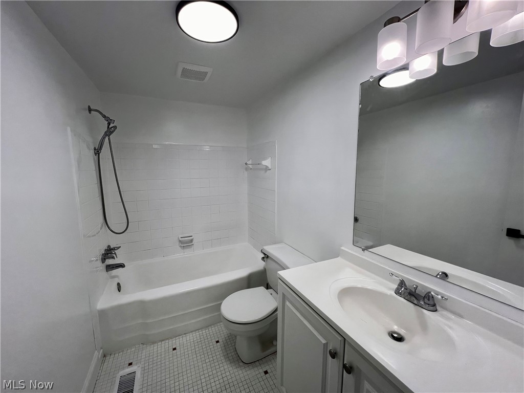 Carriage Hill Condo - Residential