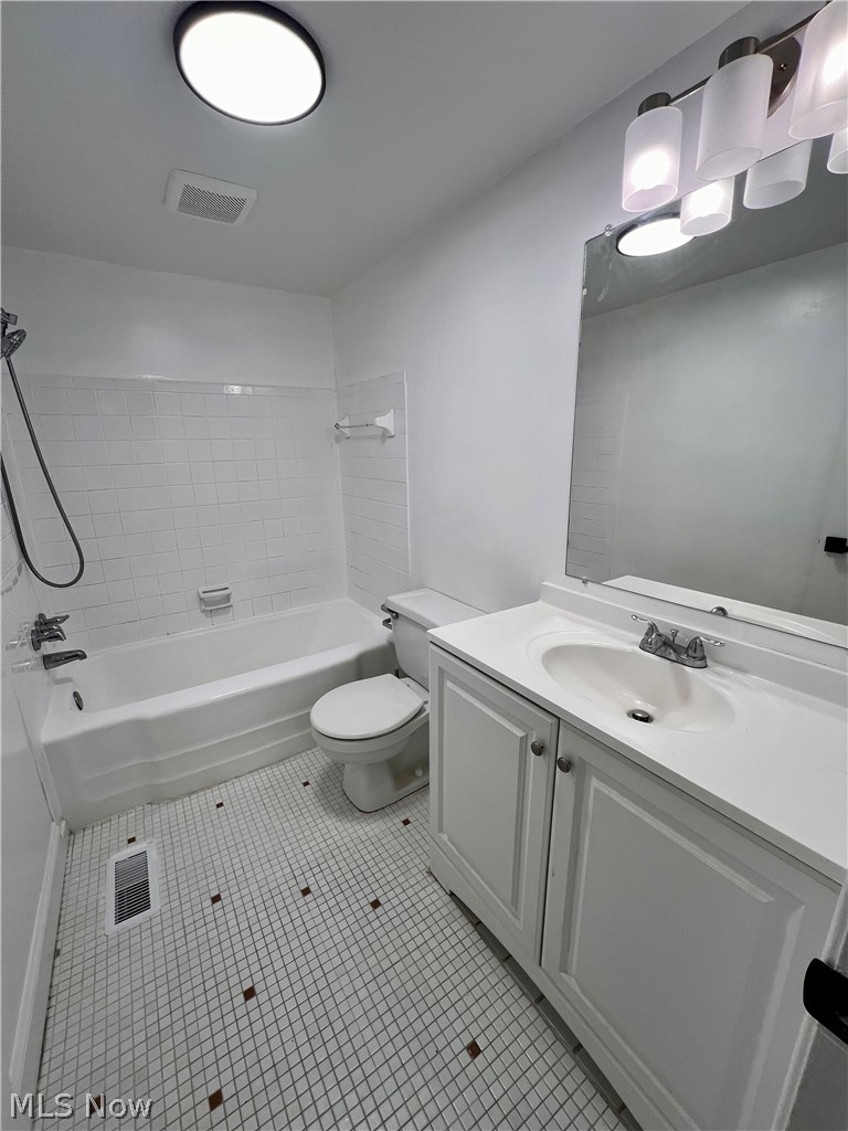 Carriage Hill Condo - Residential