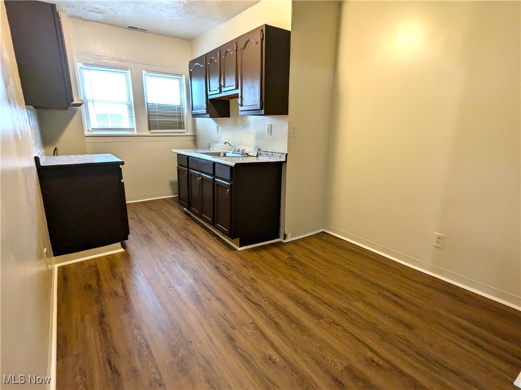 Cleveland, Ohio 44110, United States, 2 Bedrooms Bedrooms, ,1 BathroomBathrooms,Residential,Active,30341