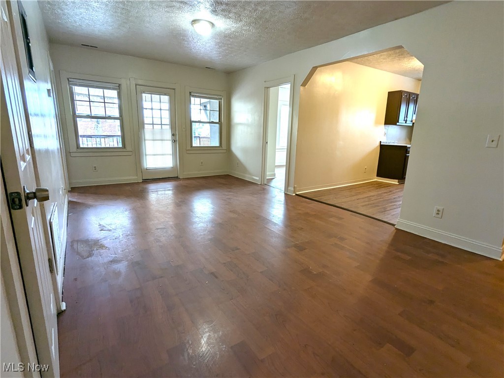 Cleveland, Ohio 44110, United States, 2 Bedrooms Bedrooms, ,1 BathroomBathrooms,Residential,Active,30341