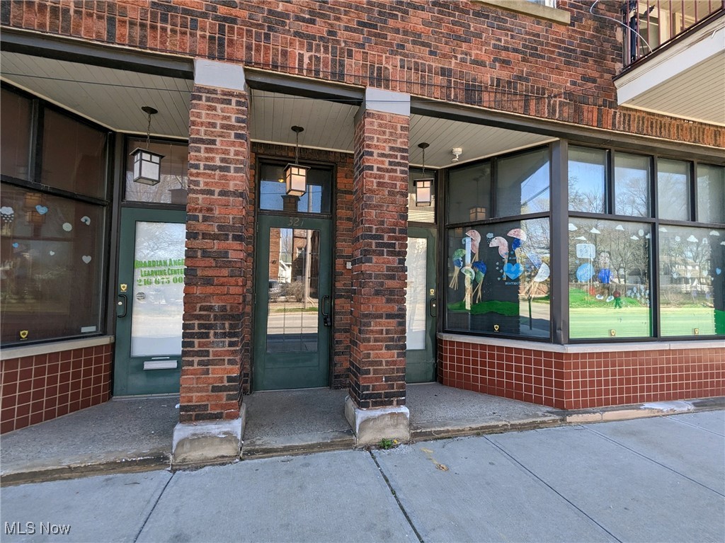 Cleveland, Ohio 44110, United States, 2 Bedrooms Bedrooms, ,1 BathroomBathrooms,Residential,Active,30341