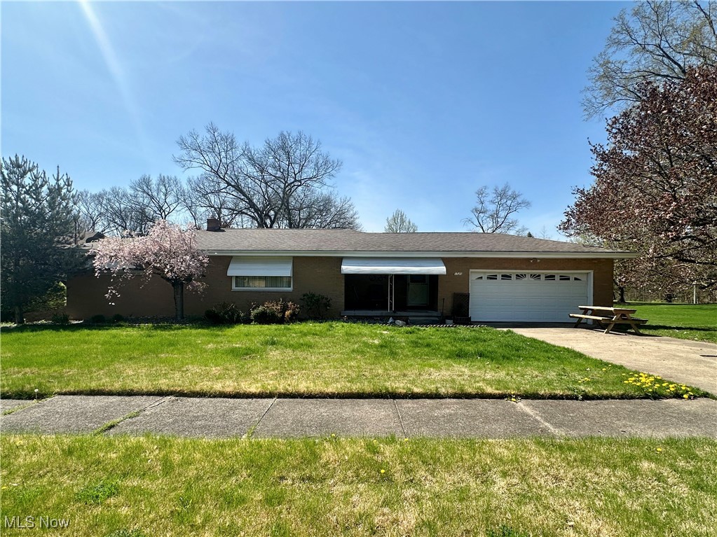 1525 Bellvue Drive, Niles, Ohio image 24