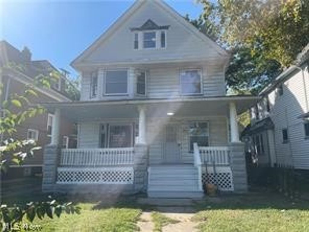 Photo of 10404 South Boulevard, Cleveland, OH 44108 (MLS # 5203237)