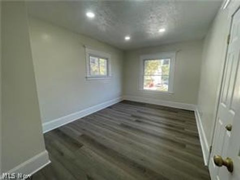 Tiny photo for 10404 South Boulevard, Cleveland, OH 44108 (MLS # 5203237)