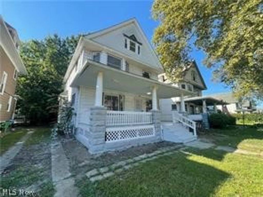 Photo of 10404 South Boulevard, Cleveland, OH 44108 (MLS # 5203237)