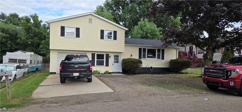 Homes For Sale - 214 Stewart Avenue<br/> Stark County, Massillon, OH 44646