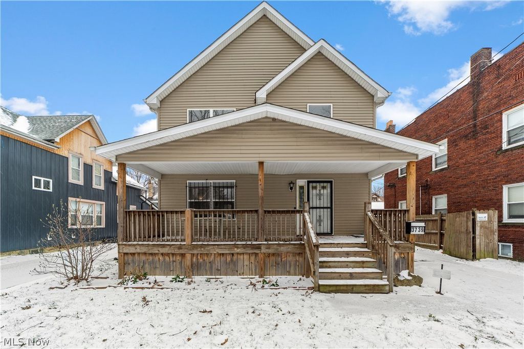 Photo of 3739 W 36th Street, Cleveland, OH 44109 (MLS # 5178975)
