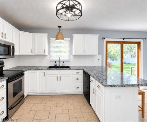 Tiny photo for 2205 Hedgewood Avenue, Alliance, OH 44601 (MLS # 5257227)