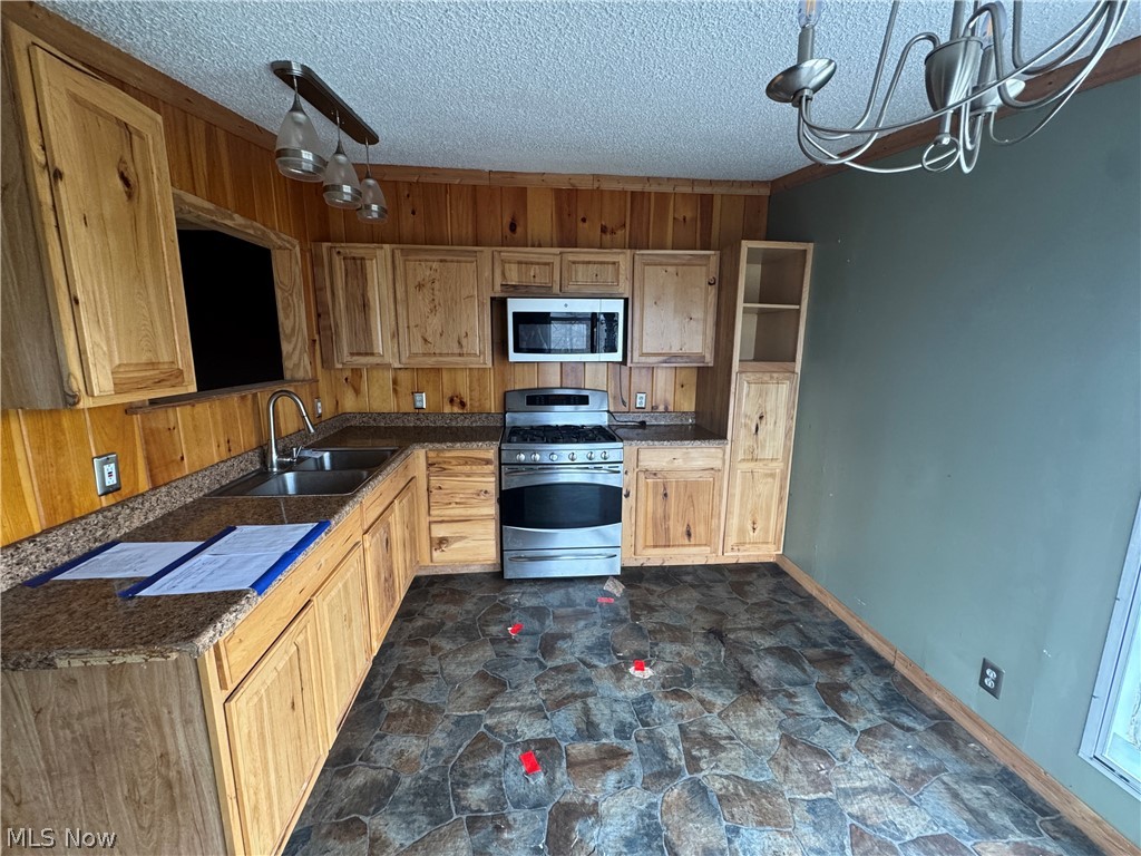 Beatrice Frame - Residential