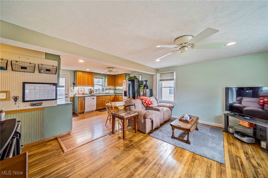 4717 Farley Drive, Mentor, Ohio image 3