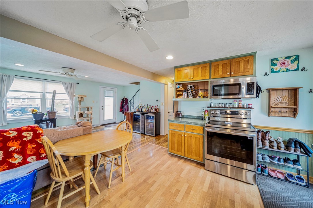 4717 Farley Drive, Mentor, Ohio image 8
