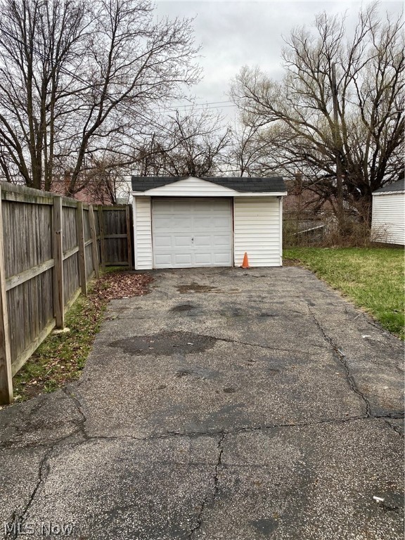 Miles-Harvard Park Companys - Residential Lease