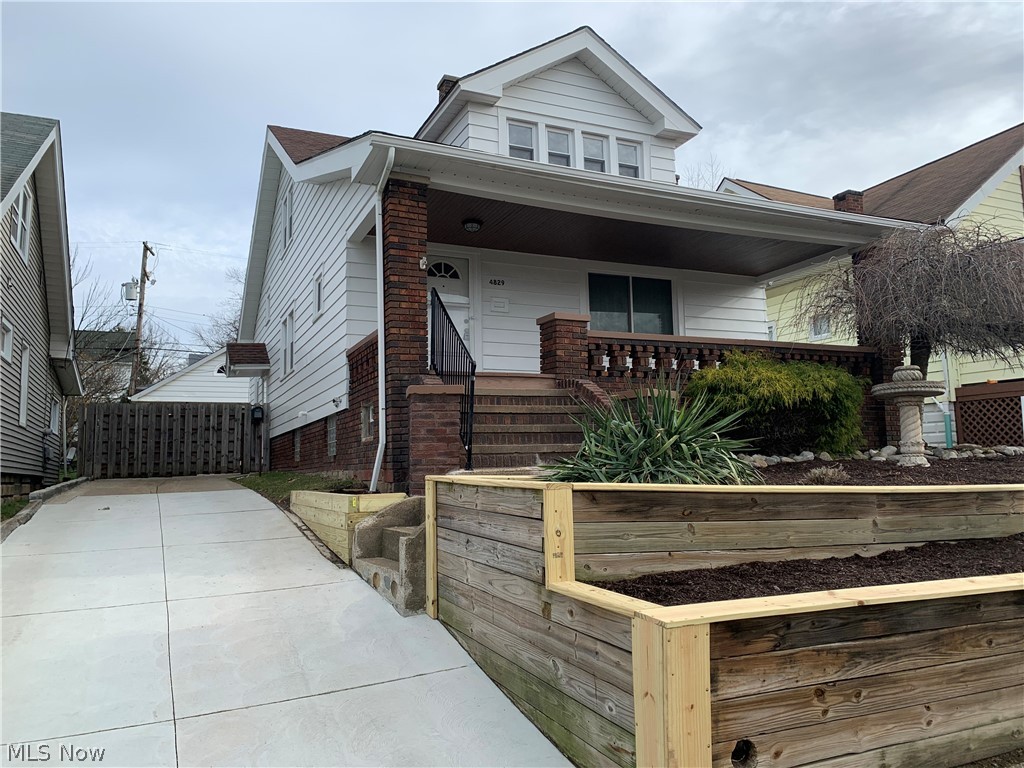 Garfield Pkwy - Residential