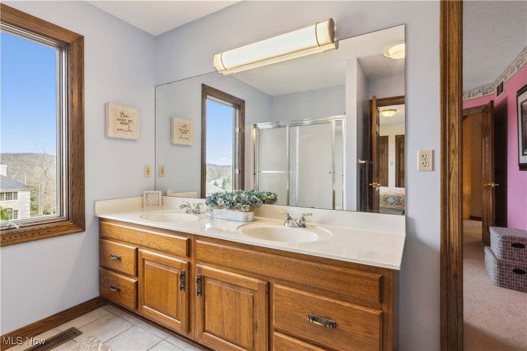 4700 Barnsleigh Drive, Bath, Ohio image 33