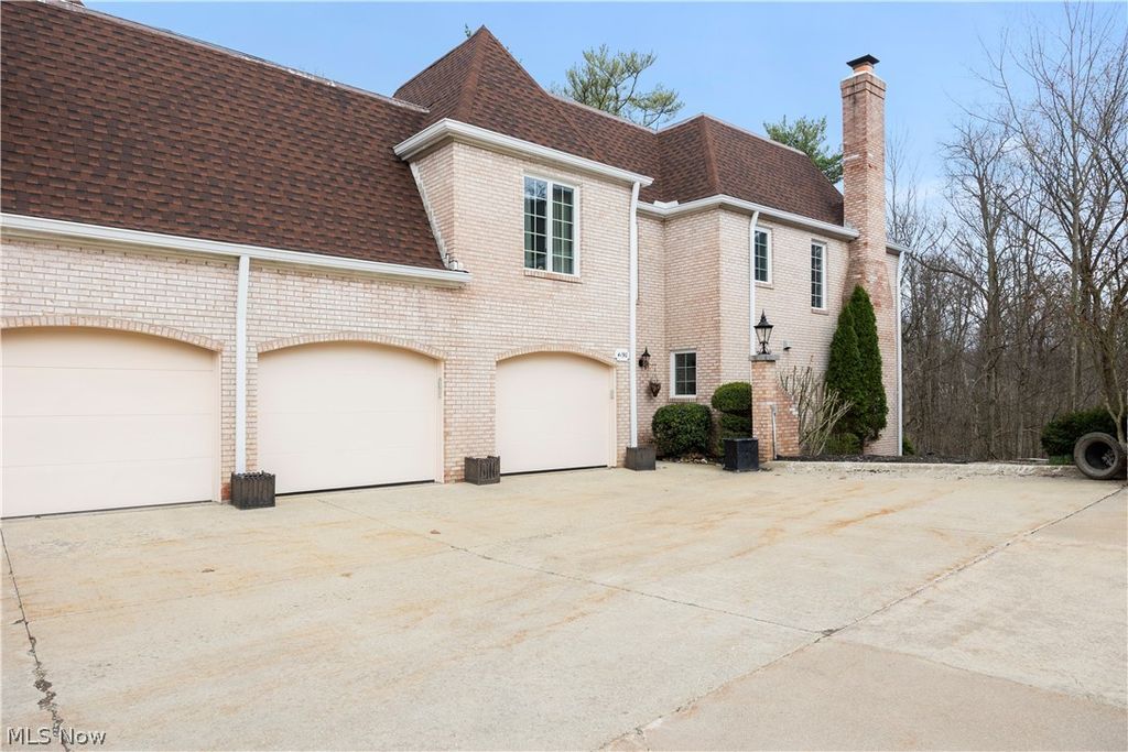 Photo of 4190 E Normandy Park Drive, Medina, OH 44256 (MLS # 5201260)