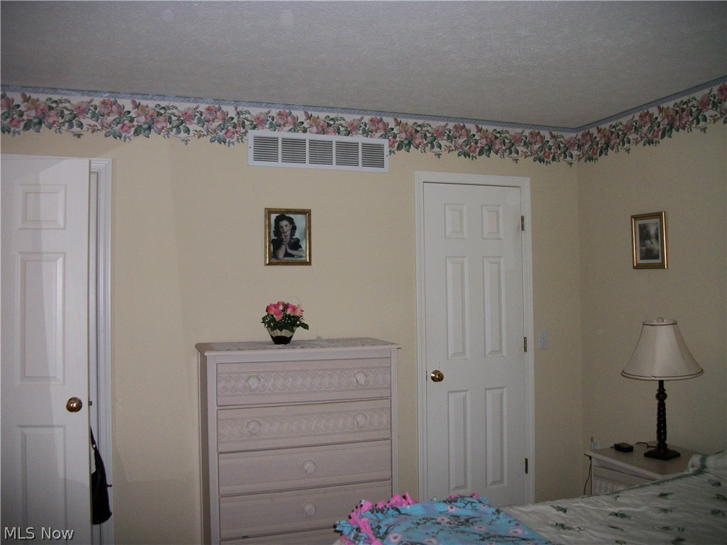 Parkside/Eastwood Village Condo - Residential