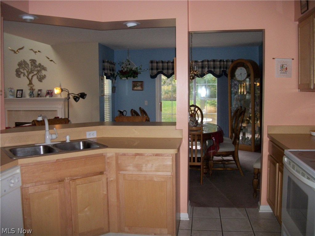 Parkside/Eastwood Village Condo - Residential