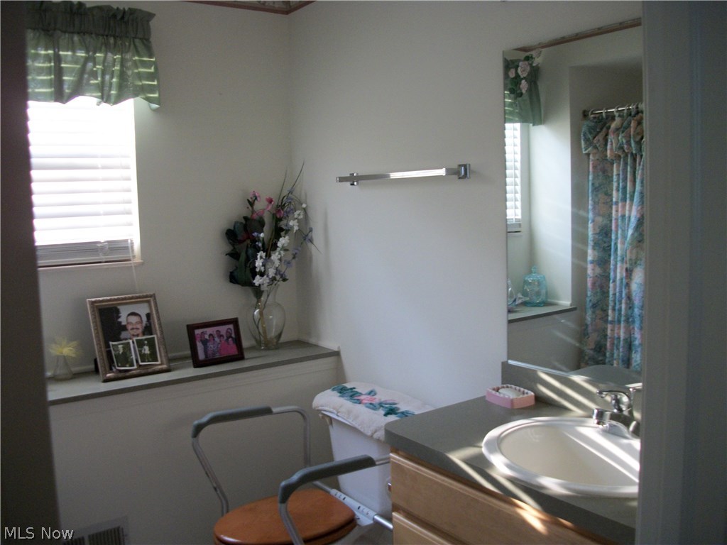 Parkside/Eastwood Village Condo - Residential