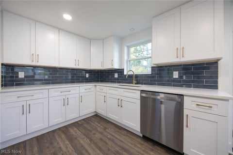 Tiny photo for 1923 Hillsdale Drive, Twinsburg, OH 44087 (MLS # 5252207)