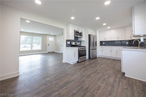 Tiny photo for 1923 Hillsdale Drive, Twinsburg, OH 44087 (MLS # 5252207)