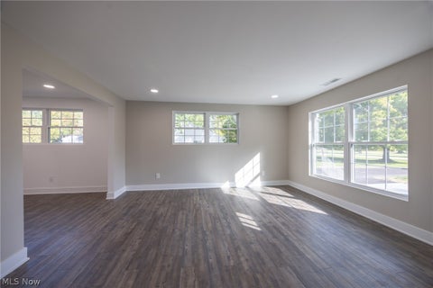Tiny photo for 1923 Hillsdale Drive, Twinsburg, OH 44087 (MLS # 5252207)