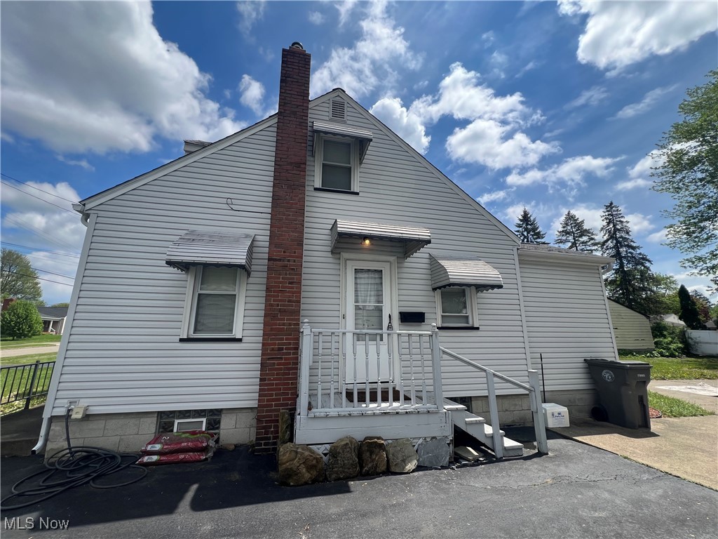 1609 Meadowbrook Avenue, Youngstown, Ohio image 4