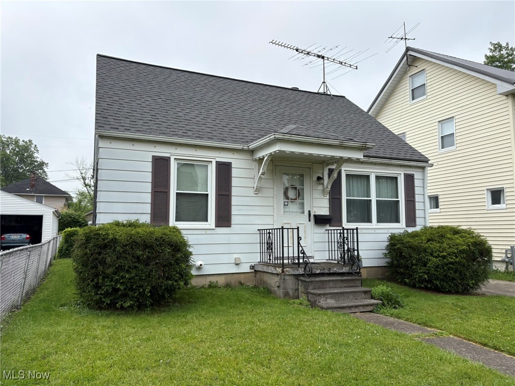 453 Kenyon Avenue