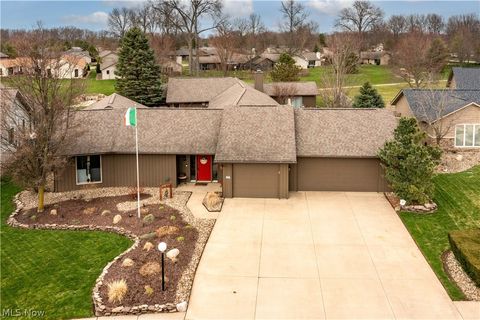 Homes For Sale - 33017 Hidden Hollow Court<br/> North Ridgeville, OH 44039