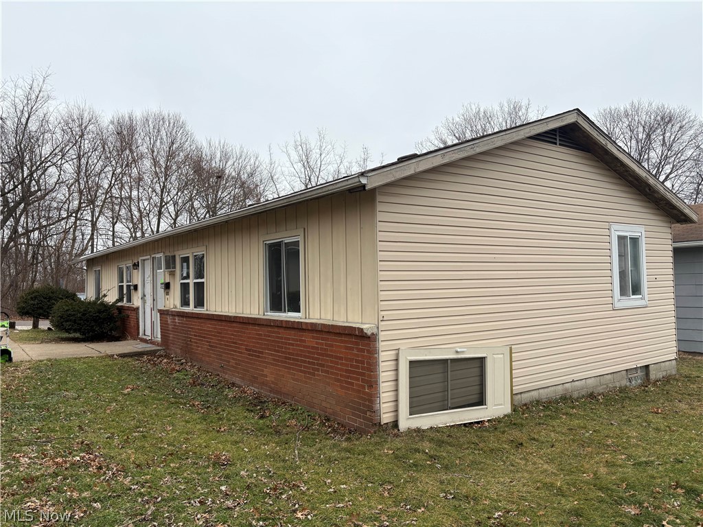 East Akron Terrace - Residential Income