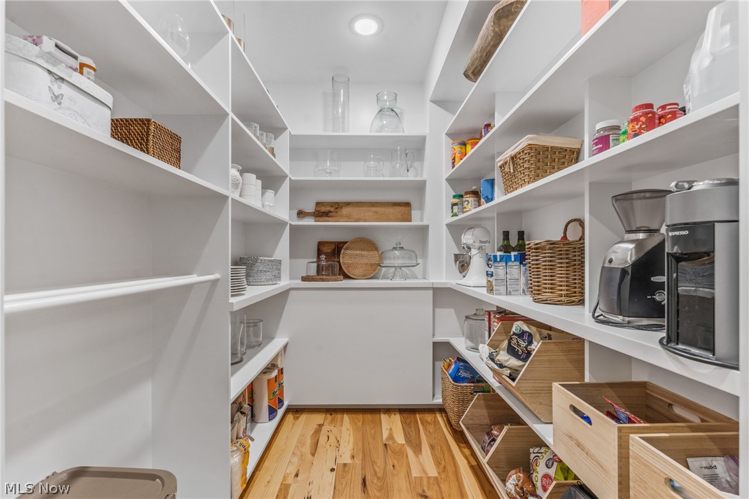 Founders Glen 1 - Residential