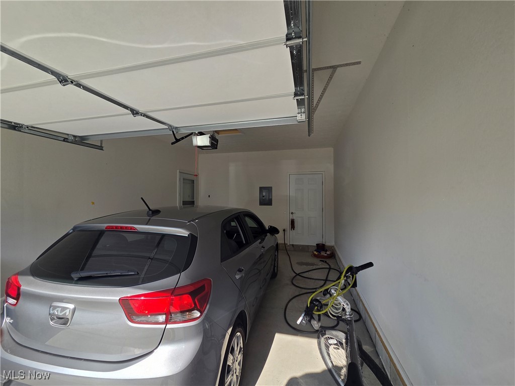 Treadway Ponds Twnhms - Residential