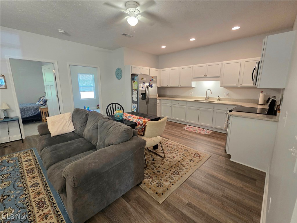 Treadway Ponds Twnhms - Residential