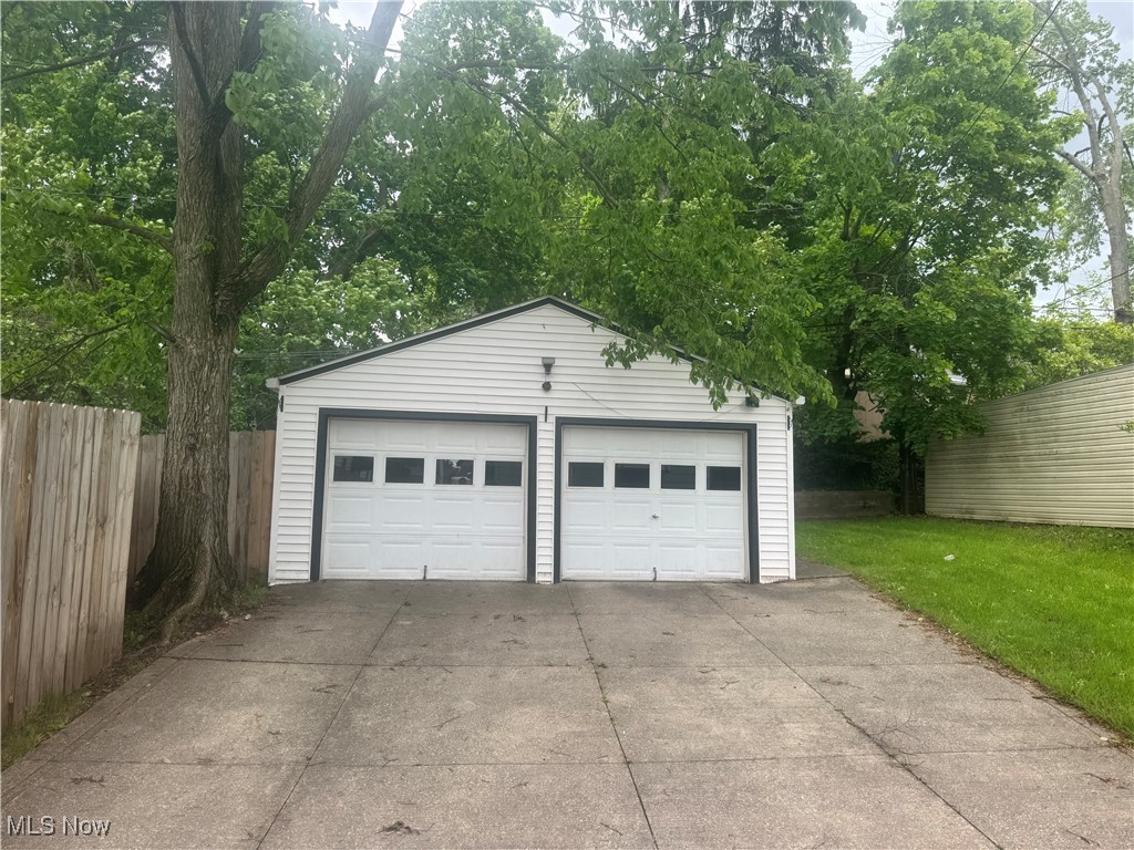 4827 E 88 Street, Garfield Heights, Ohio image 3